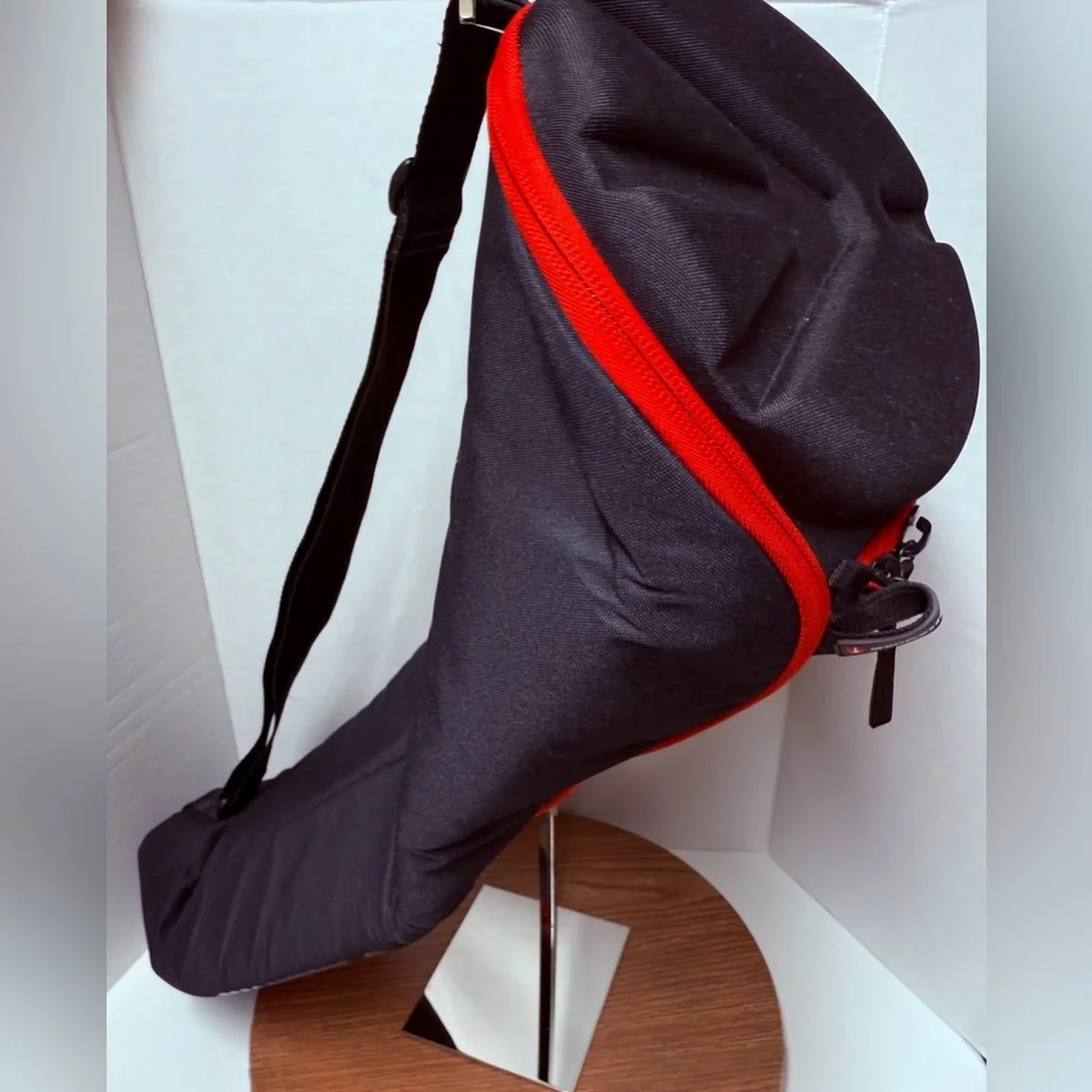 Manfrotto MB MBAG80PN 80cm Tripod Black w Red Trim Zippered Bag